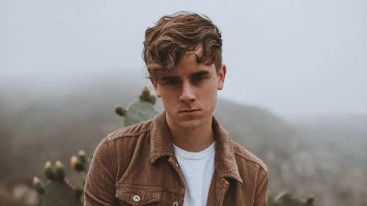 Connor Franta net worth