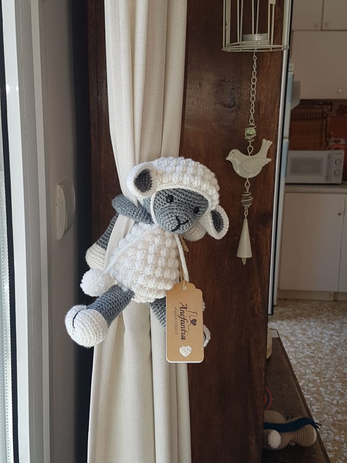 Jina, the Sheep - Image 2