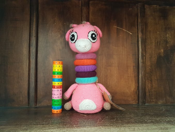 Iris, the giraffe with rings - Image 2