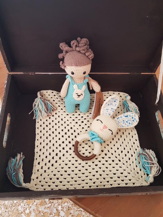 Little Lora - Image 2