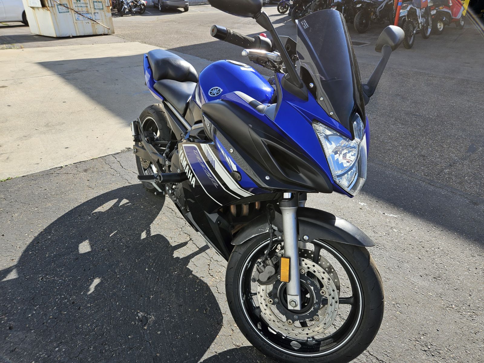 Yamaha FZ6R