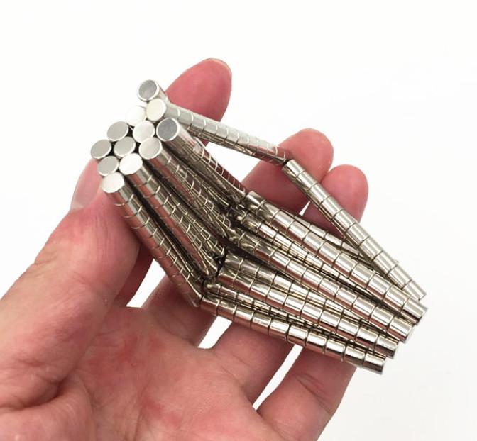 稀土磁铁 5x5mm thumbnail 2