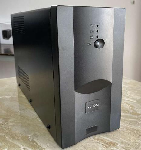 ヒュンダイ Hyundai HD-2000VA ラインインタラクティブ型 無停電電源装置 UPS (2000VA/1200W / AVR自動電圧調整機能付)