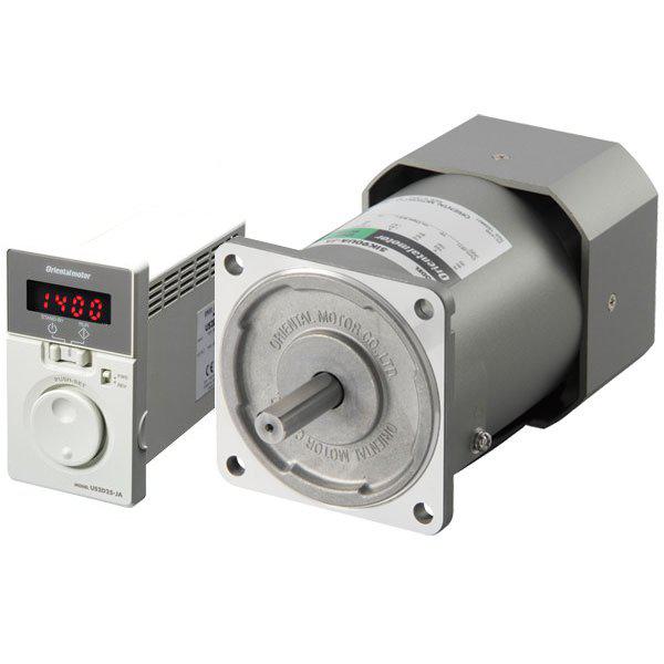 オリエンタルモーター (ORIENTAL MOTOR) US2D90-EC-CC 90W 単相 220/230VAC US2シリーズ AC インダクションモーター用 スピードコントローラ (回転数 デジタル表示 / 1r/min 単位 設定ダイヤル / 正逆転スイッチ / 加減速時間 0.1〜15秒 / 日本製)