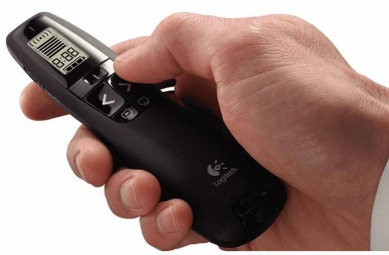 로지텍 Logitech R800 프로페셔널 무선 프레젠터 프리젠테이션 리모컨 (고휘도 그린 레이저 포인터 / LCD 타이머 화면 및 무음 진동 알림 / 30m 수신 거리 / USB)