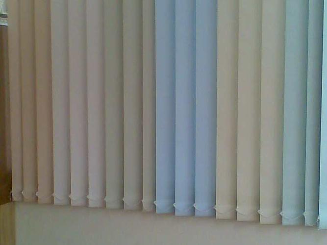 Modern 180-Degree Rotating Vertical Office Window Blinds