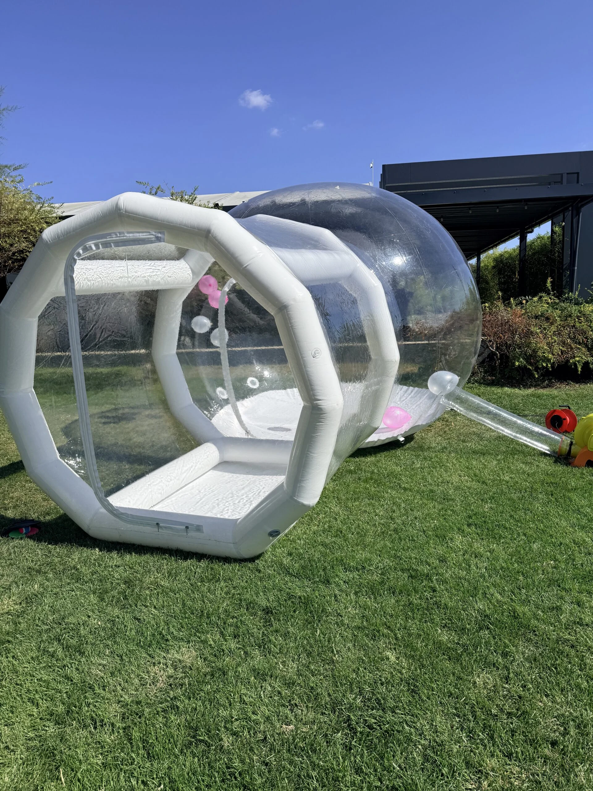 Bubble House aproape de detalii