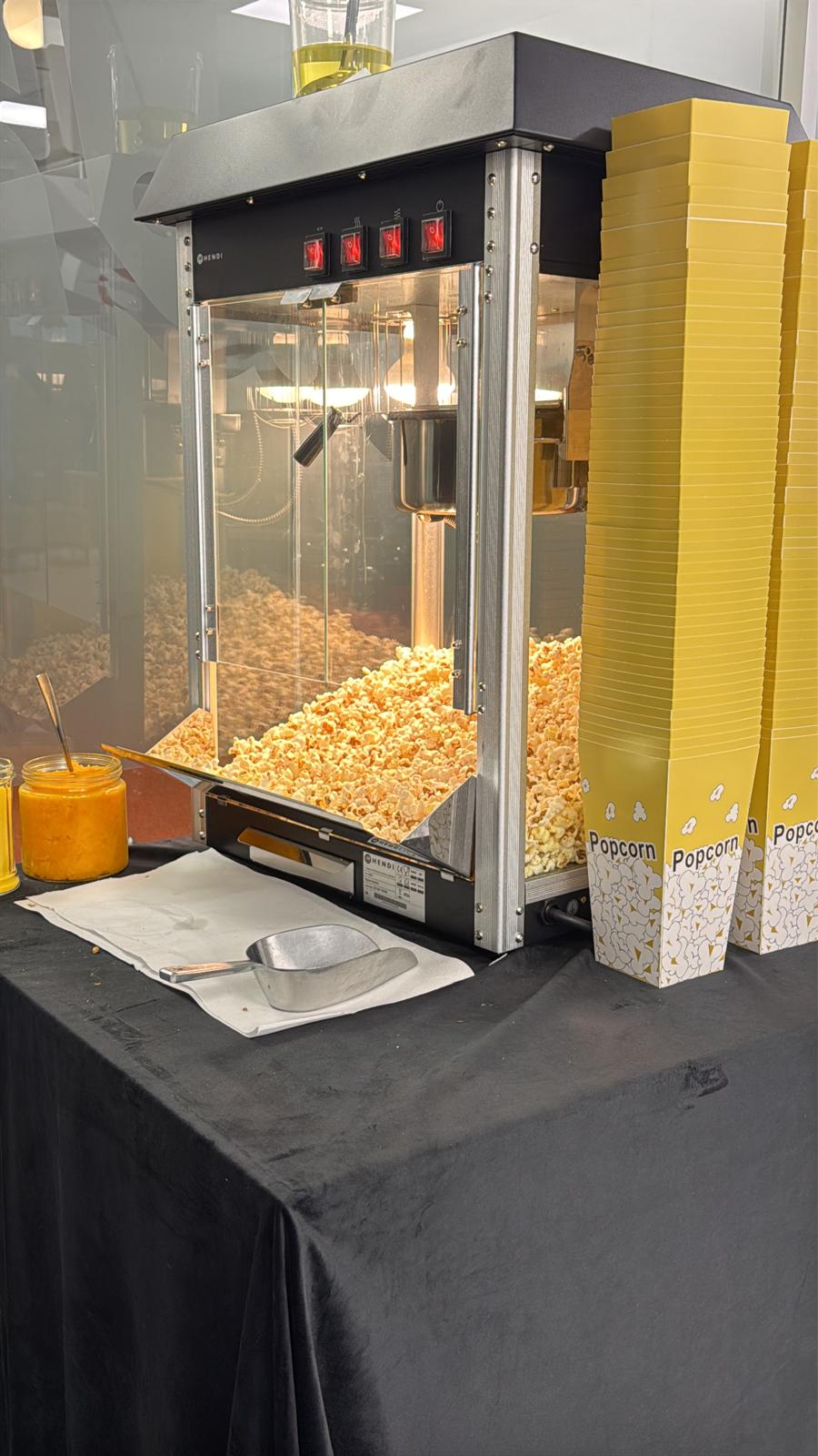 Detaliu masina de popcorn