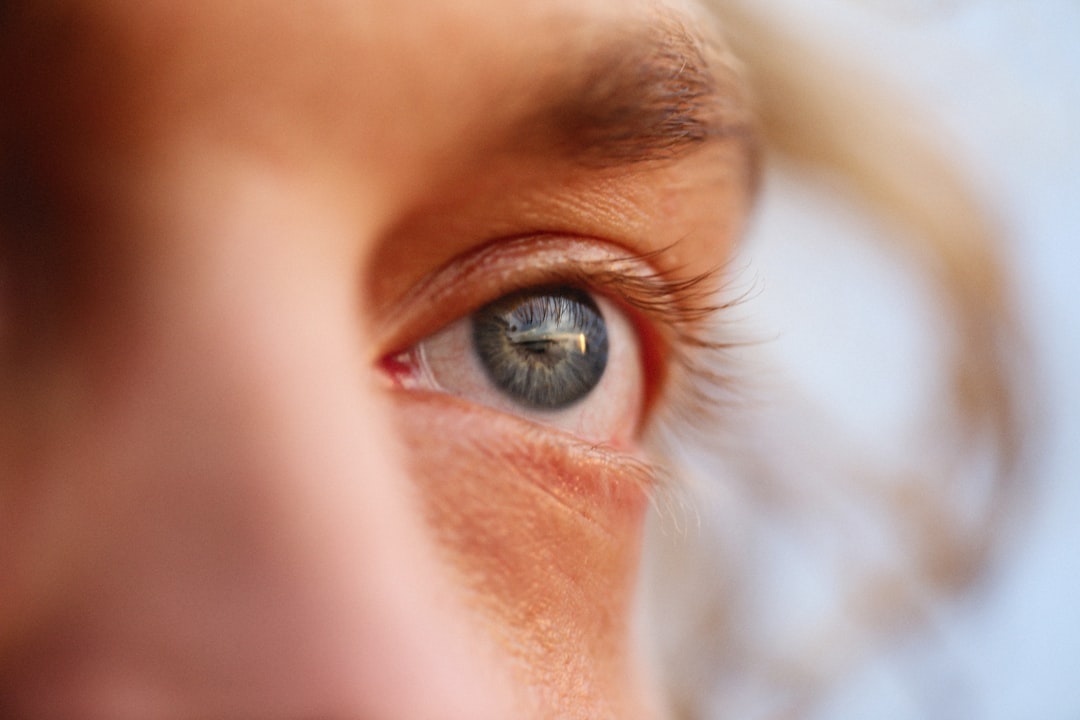 Understanding Macular Degeneration Symptoms: What You Need to Know