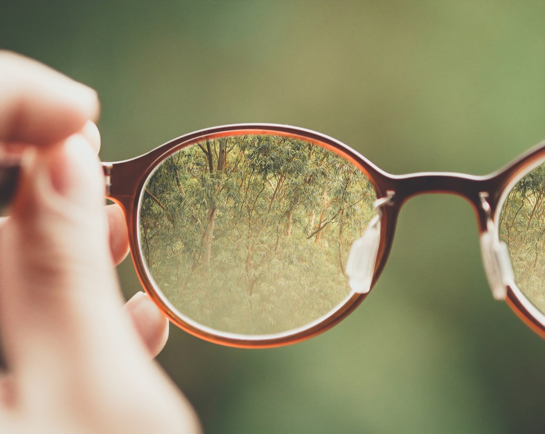 Tips for Selecting Progressive Lenses with Ease