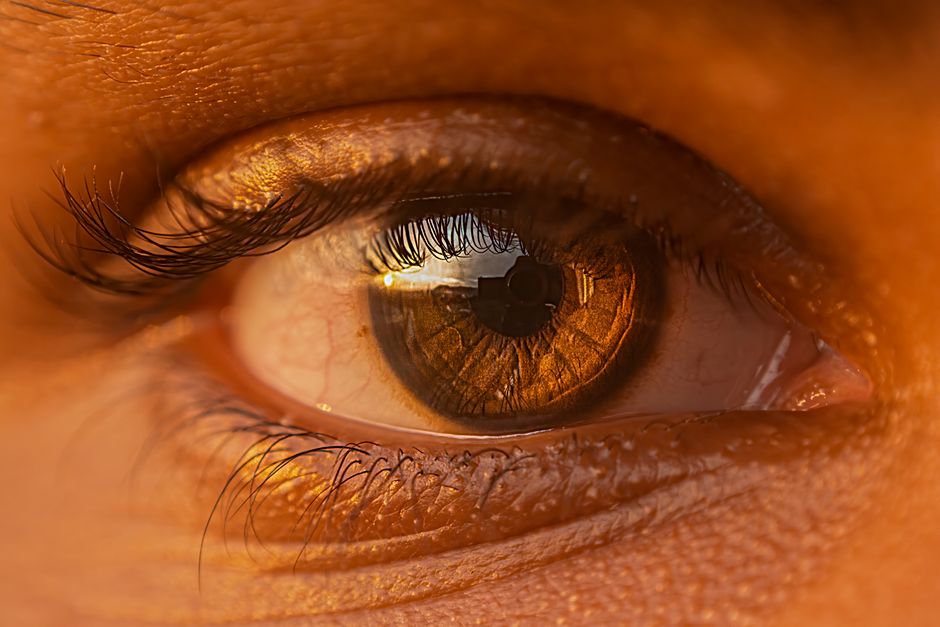 How to Explain Complex Eye Health Issues in Warm, Simple Terms