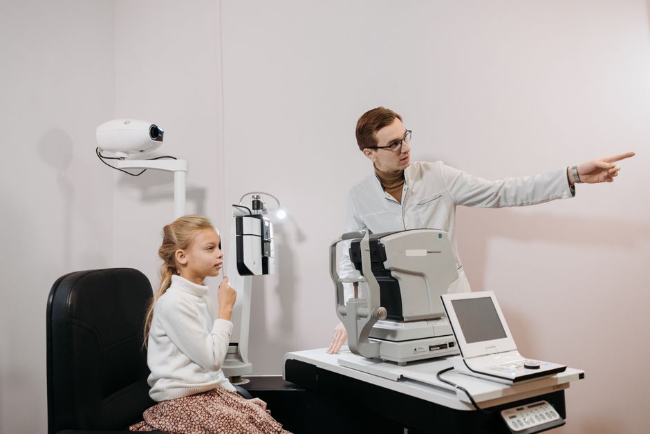 Why General Marketing Tools Fail Busy Eye Clinics