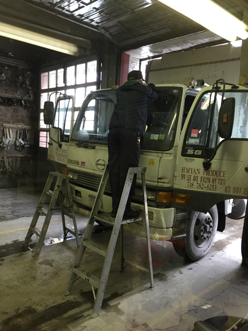 replacing truck windshield