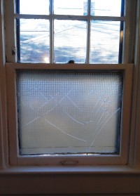 Eleet Glass & Mirror - Cracked window