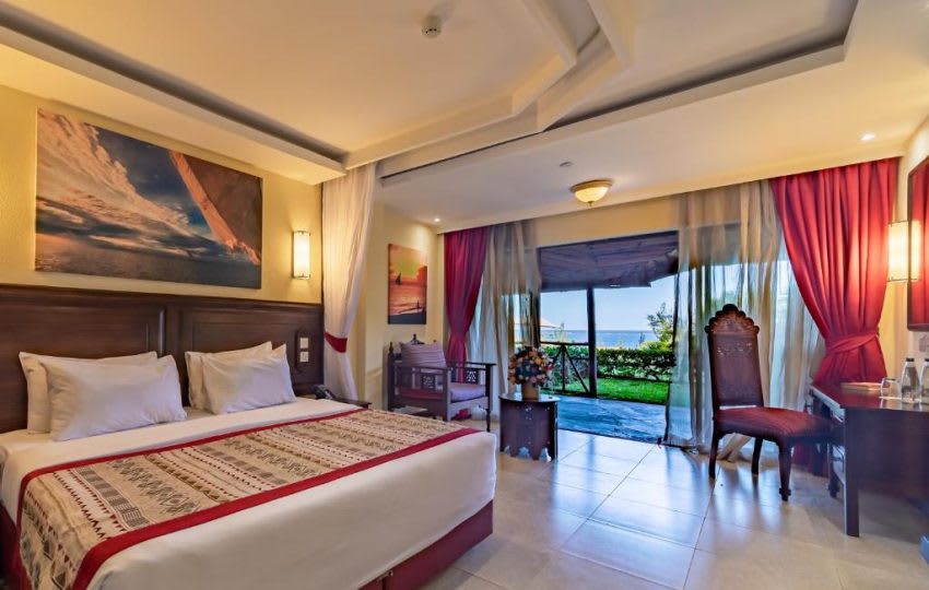 PrideInn Paradise Beach Resort & Spa thumbnail 2