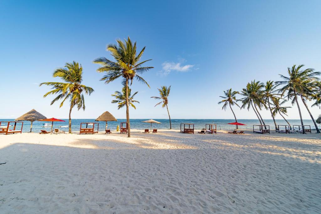 6 Days, 5 Nights Mombasa Beach Christmas Holidays thumbnail 4