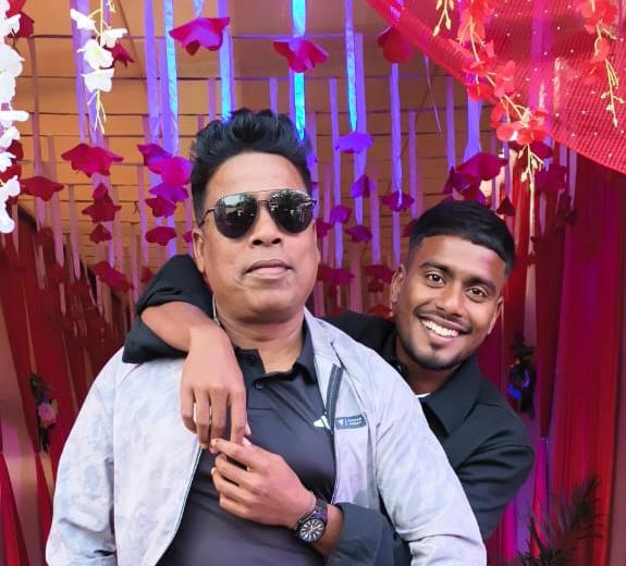 বাবার অসম্পূর্ণতাকে ঢেকে দেওয়ার স্বপ্নে বুঁদ ফারদিন আলি মোল্লা
