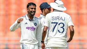 অভিষেকেই চমক, কে এই মানব সুথার