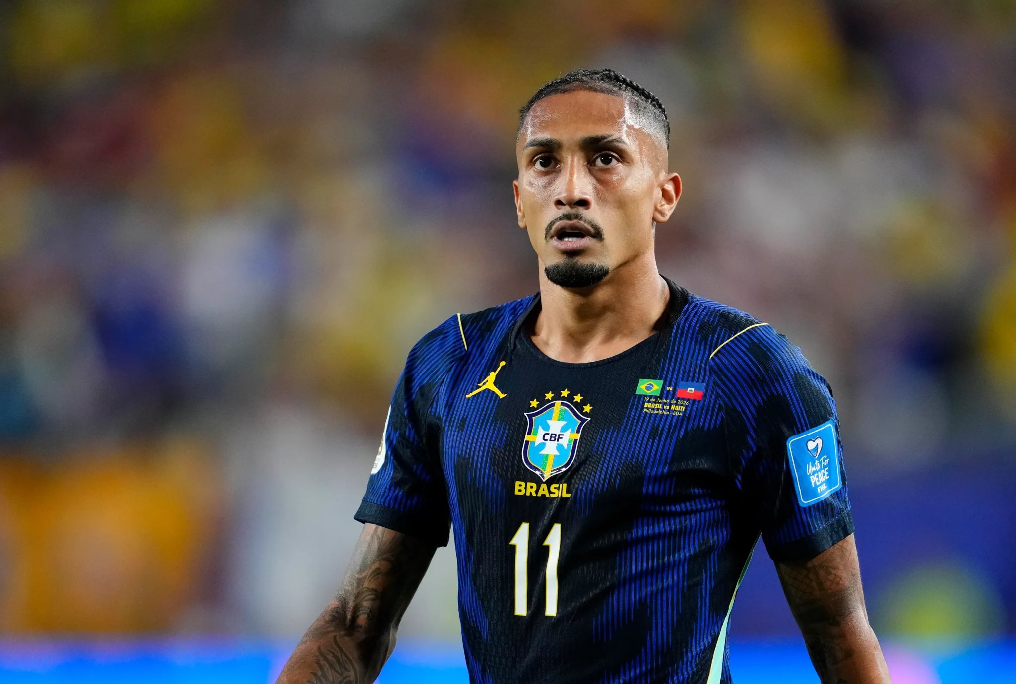 Raphinha at the Center of Fresh "Rumor" as Family Denies Vampeta’s Claims
