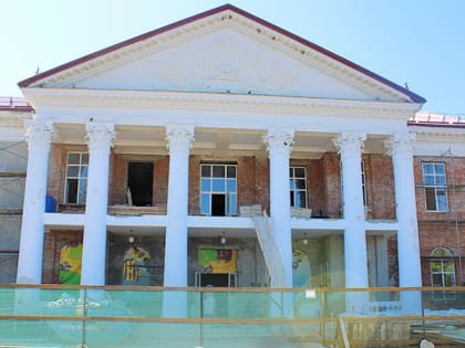 Капитальное обновление Дворца культуры в Курганинске