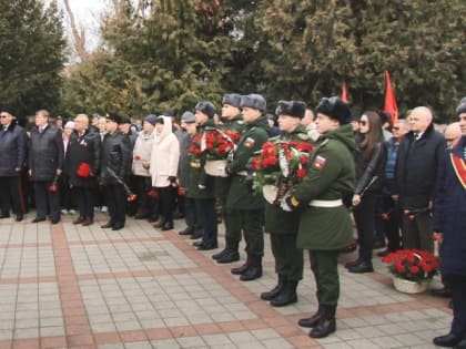 В Сквере боевой славы прошёл памятный митинг