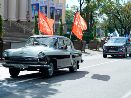 В Сочи в День защитника Отечества состоялся праздничный авто-мотопробег