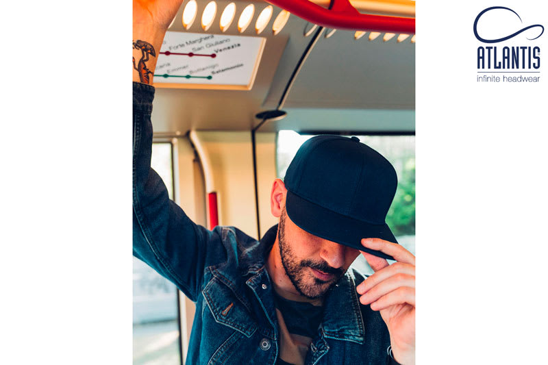 Snap Back — indossato