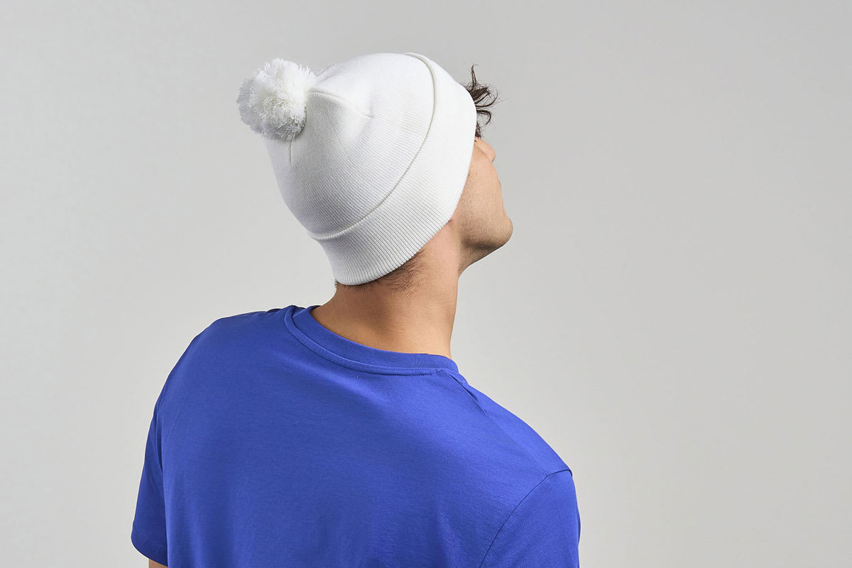 Wind-S with Pompom — indossato