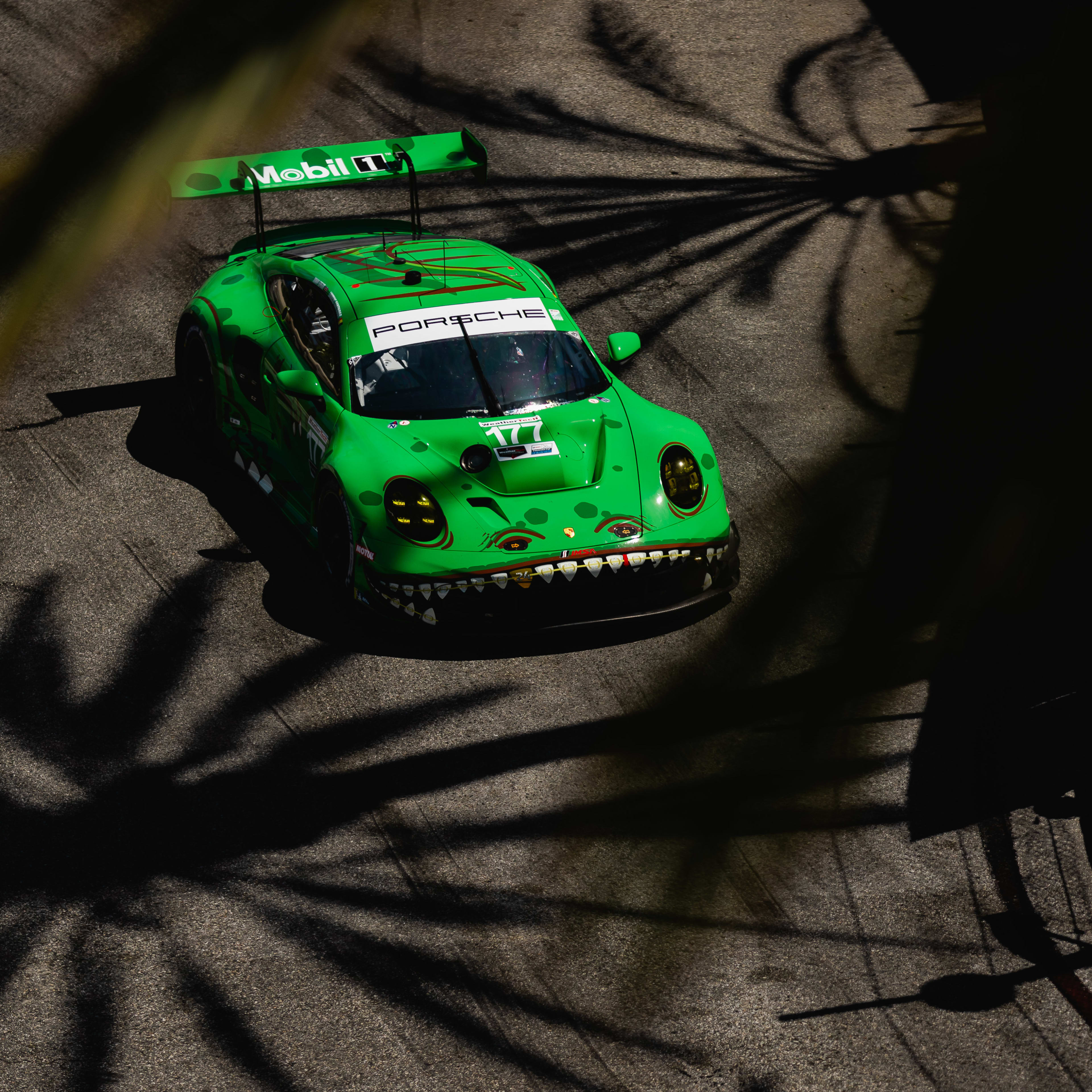  Porsche 911 GT3 R (#177) á Long Beach 2025