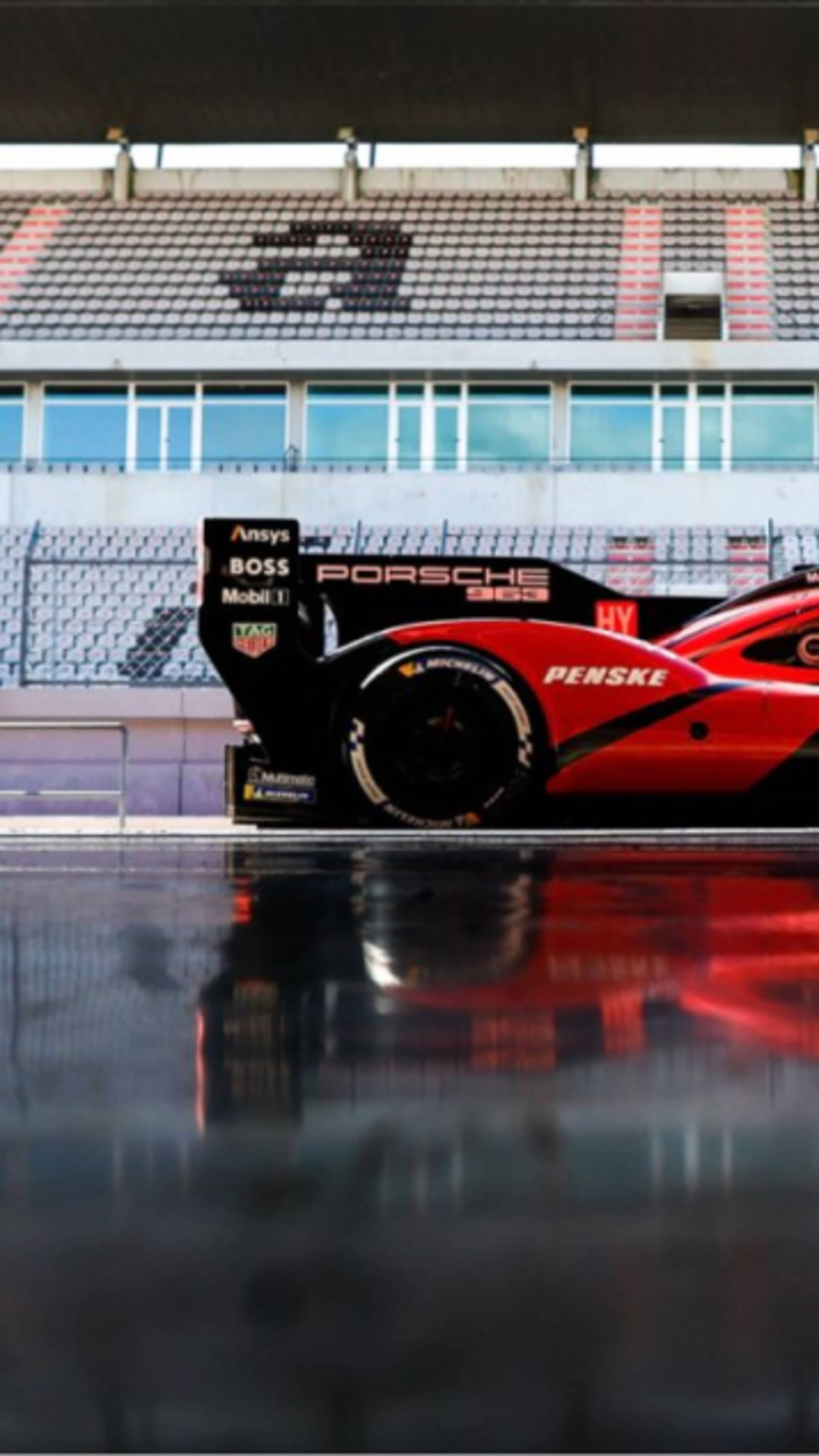 963 dans la voie des stands