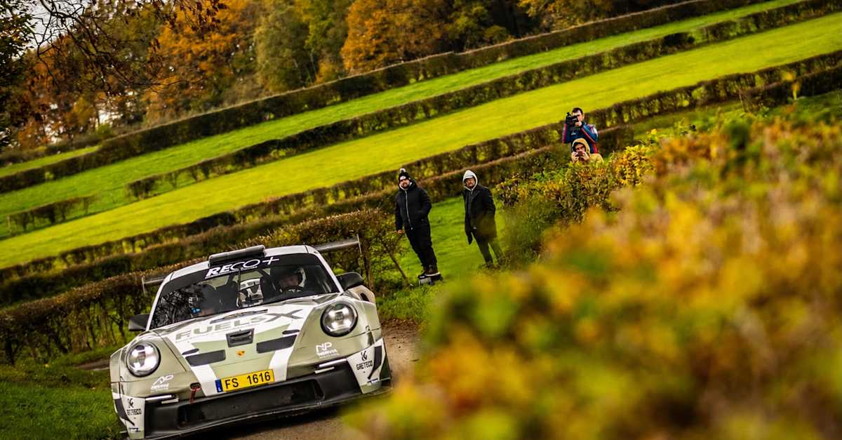 John Wartique with the 911 GT3 Cup Rally GT of EMO Sport in Ypres and ...