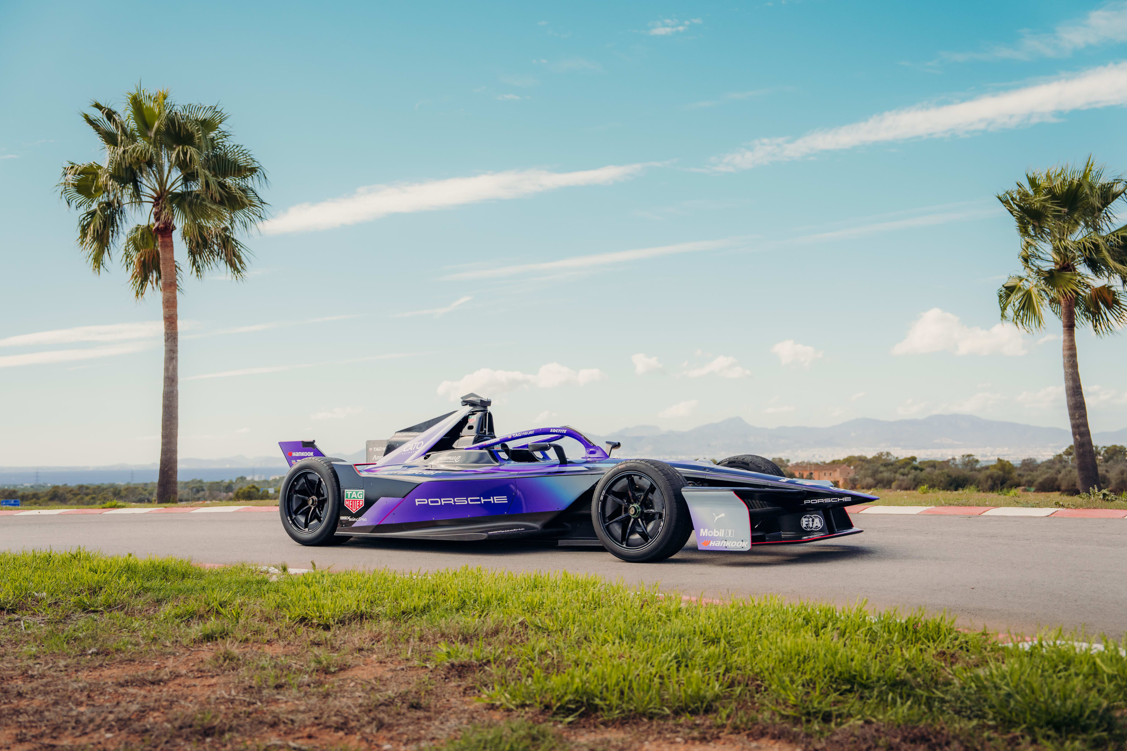 Revealing the GEN3 Evo Porsche 99X Electric The new Formula E car for 2024 25