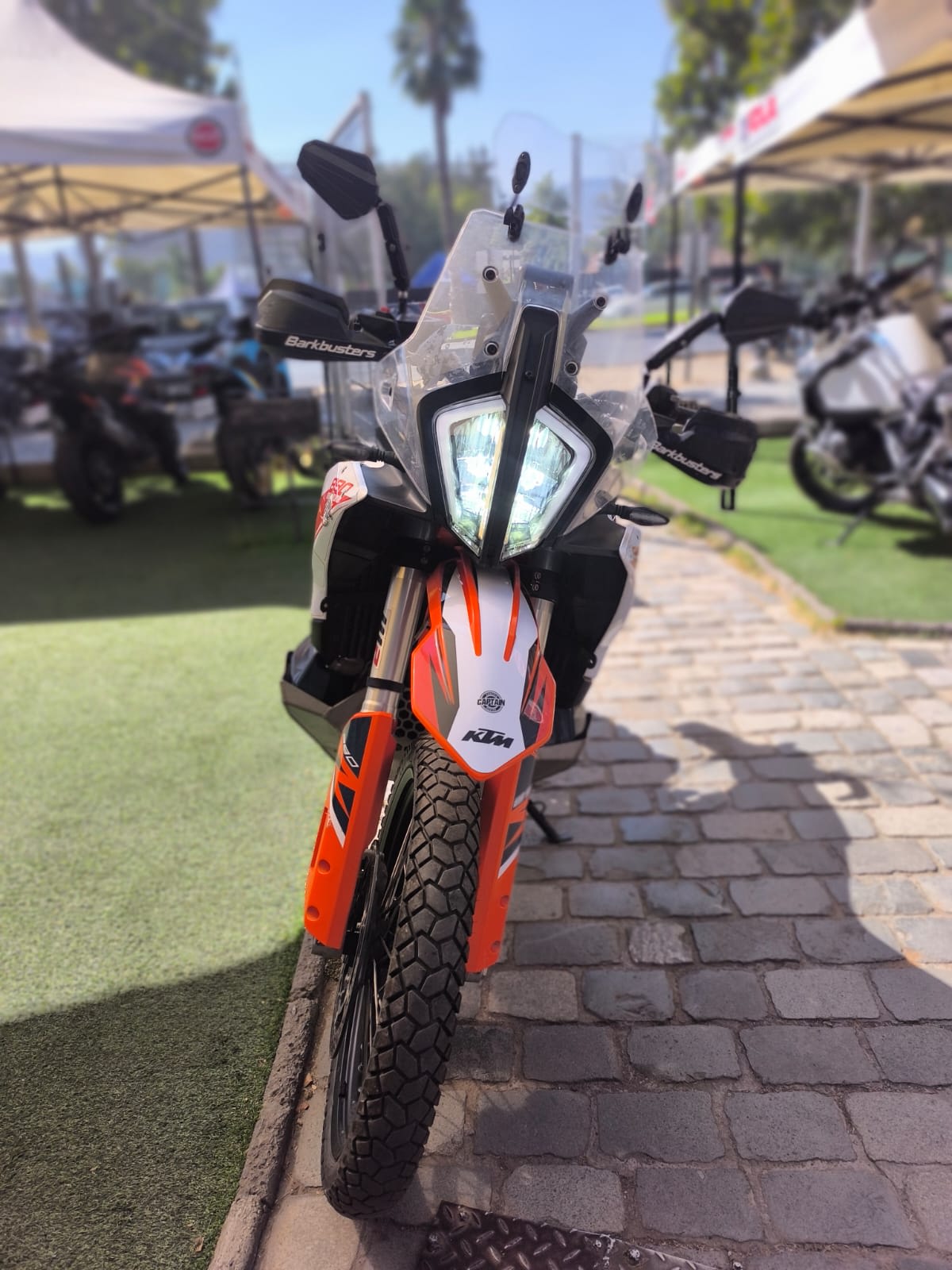 2023 KTM 890 Adventure 890 Naranja - Miniatura 7