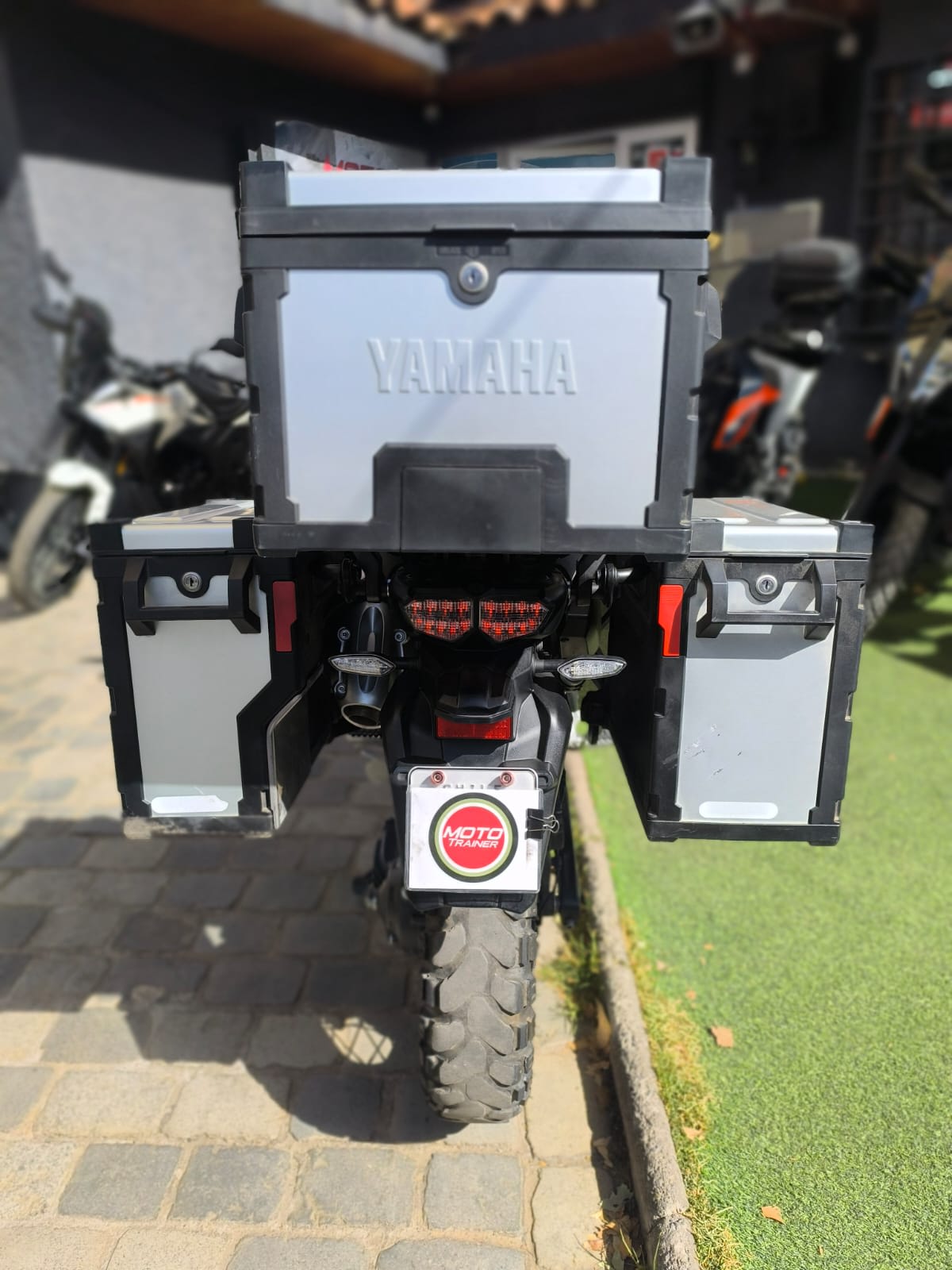 2019 Yamaha Super Tenere Super Gris - Miniatura 2
