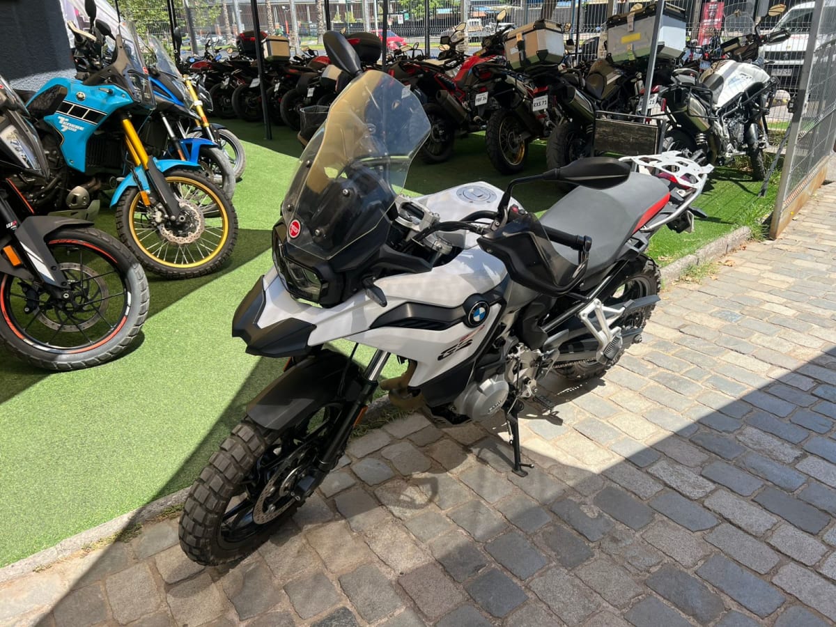 2022 BMW F 750 GS F Negro - Miniatura 7