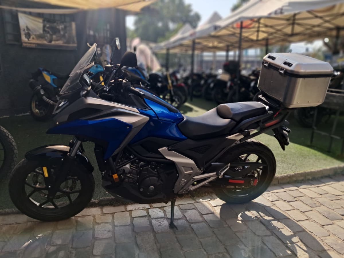 2022 Honda NC 750X NC Gris - Miniatura 6