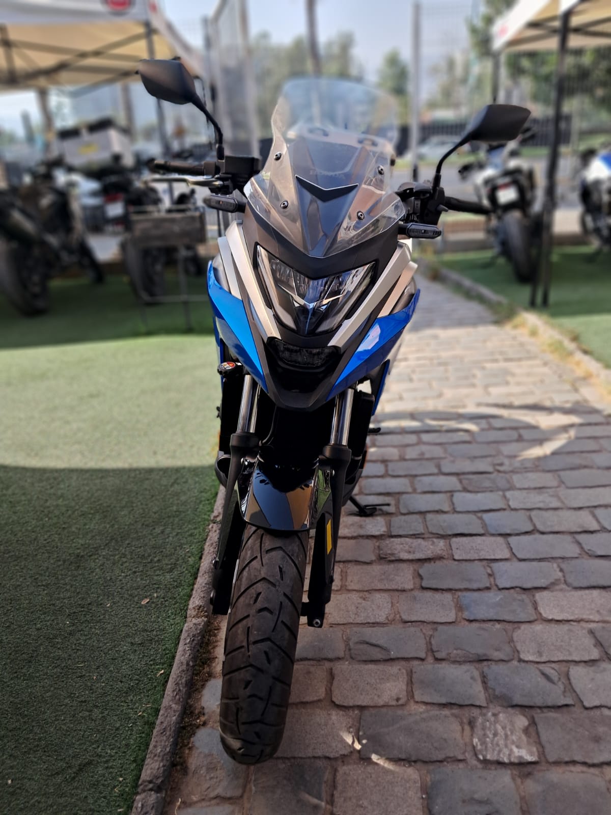 2022 Honda NC 750X NC Gris - Miniatura 8