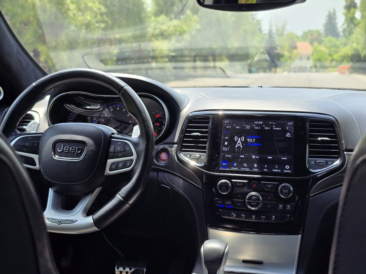 2020 Jeep Grand Cherokee TRACKHAWK 4X4 6.2 Gris - Miniatura 5