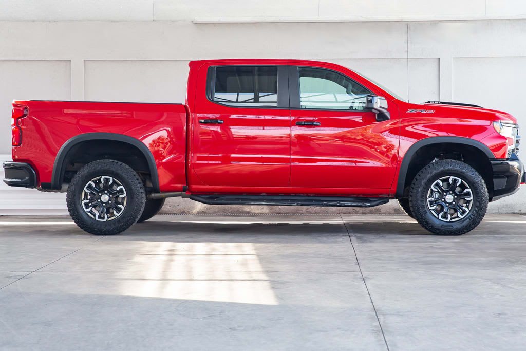 2023 Chevrolet Silverado SILVERADO ZR2 6.2L V8 420HP Rojo - Miniatura 5