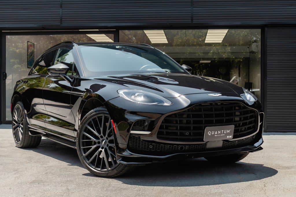 2023 Aston Martin DBX 707 4.0L V8 TWIN-TURBO 707HP Negro - Miniatura 2