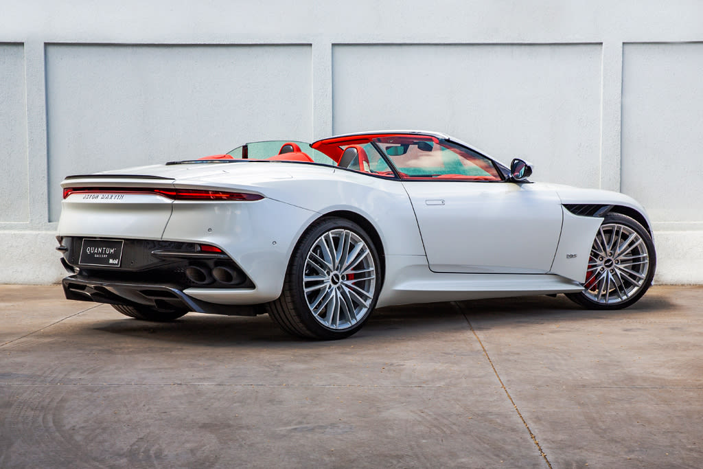 2022 Aston Martin DBS VOLANTE SUPERLEGGERA 5.2L V12 TURBO - Miniatura 3
