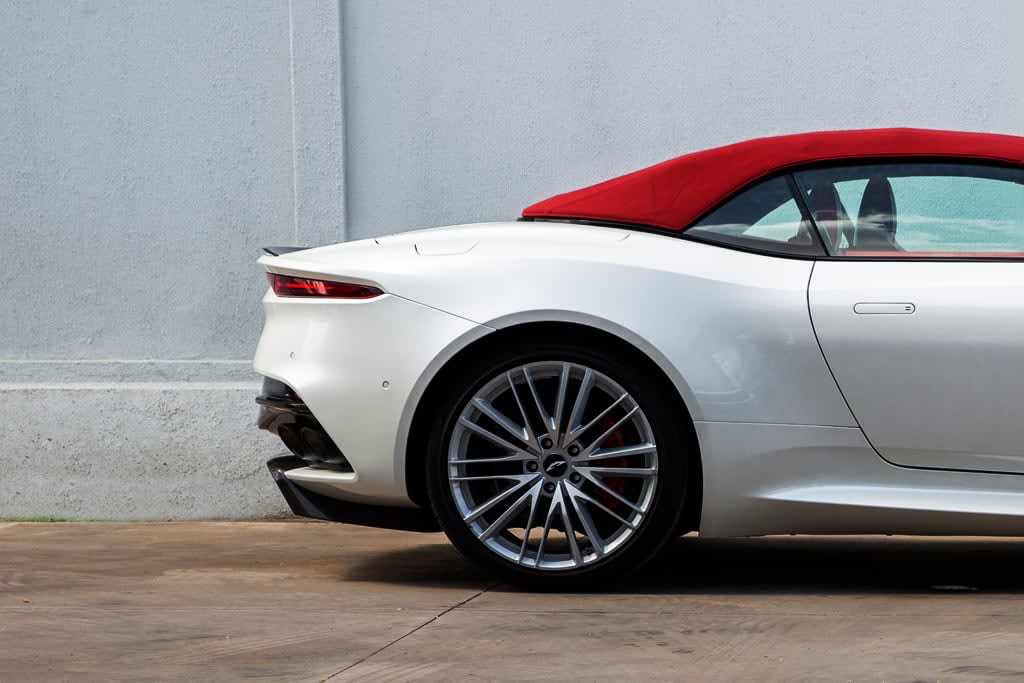 2022 Aston Martin DBS VOLANTE SUPERLEGGERA 5.2L V12 TURBO - Miniatura 8