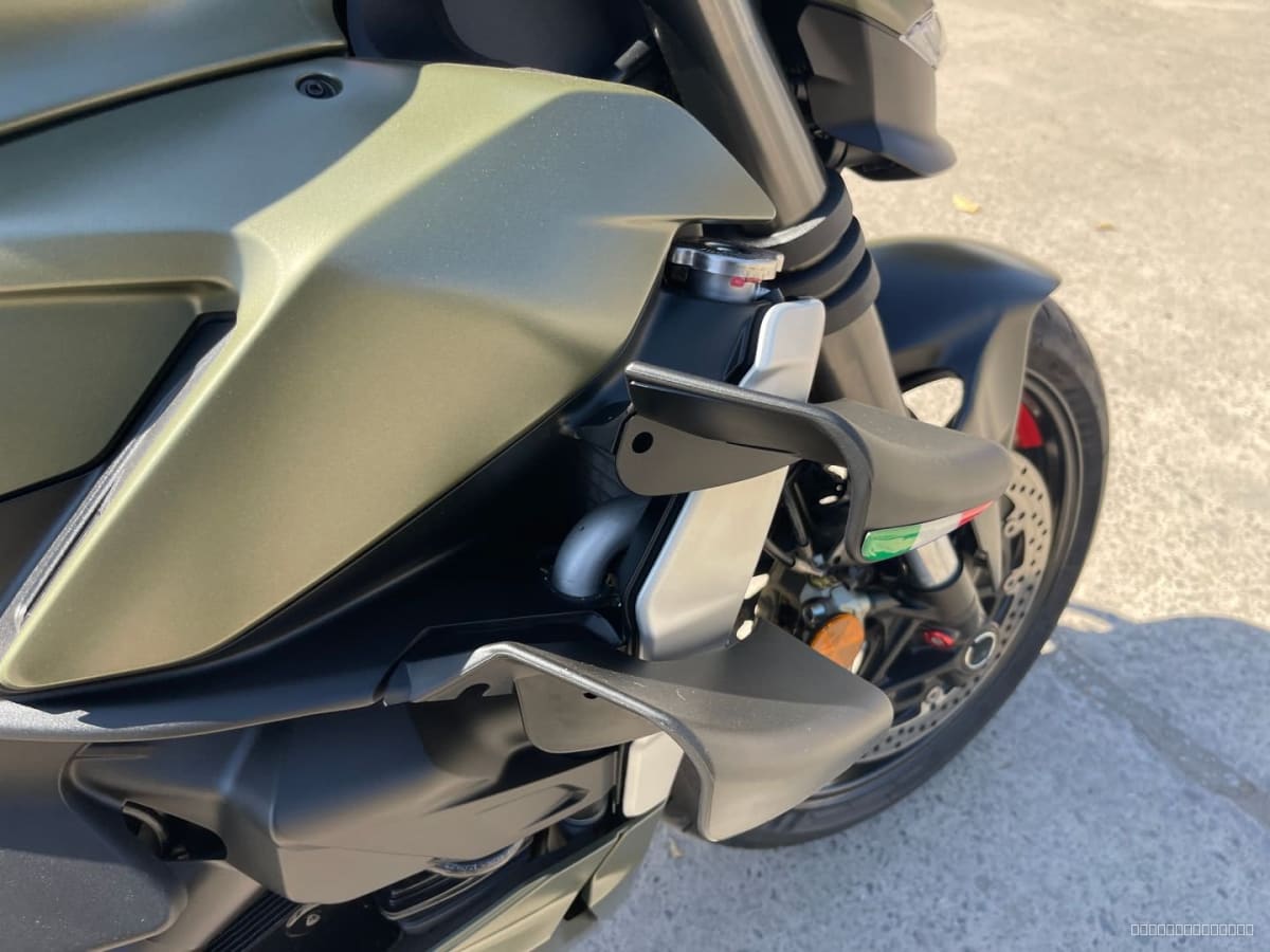 Ducati Streetfighter V2 Verde — foto 19 de 32