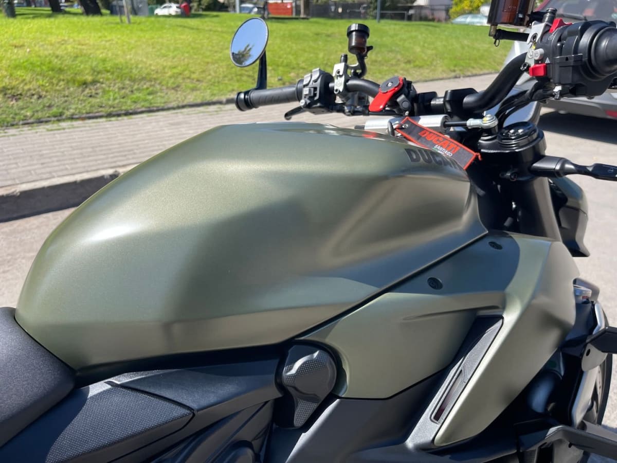 Ducati Streetfighter V2 Verde — foto 25 de 32