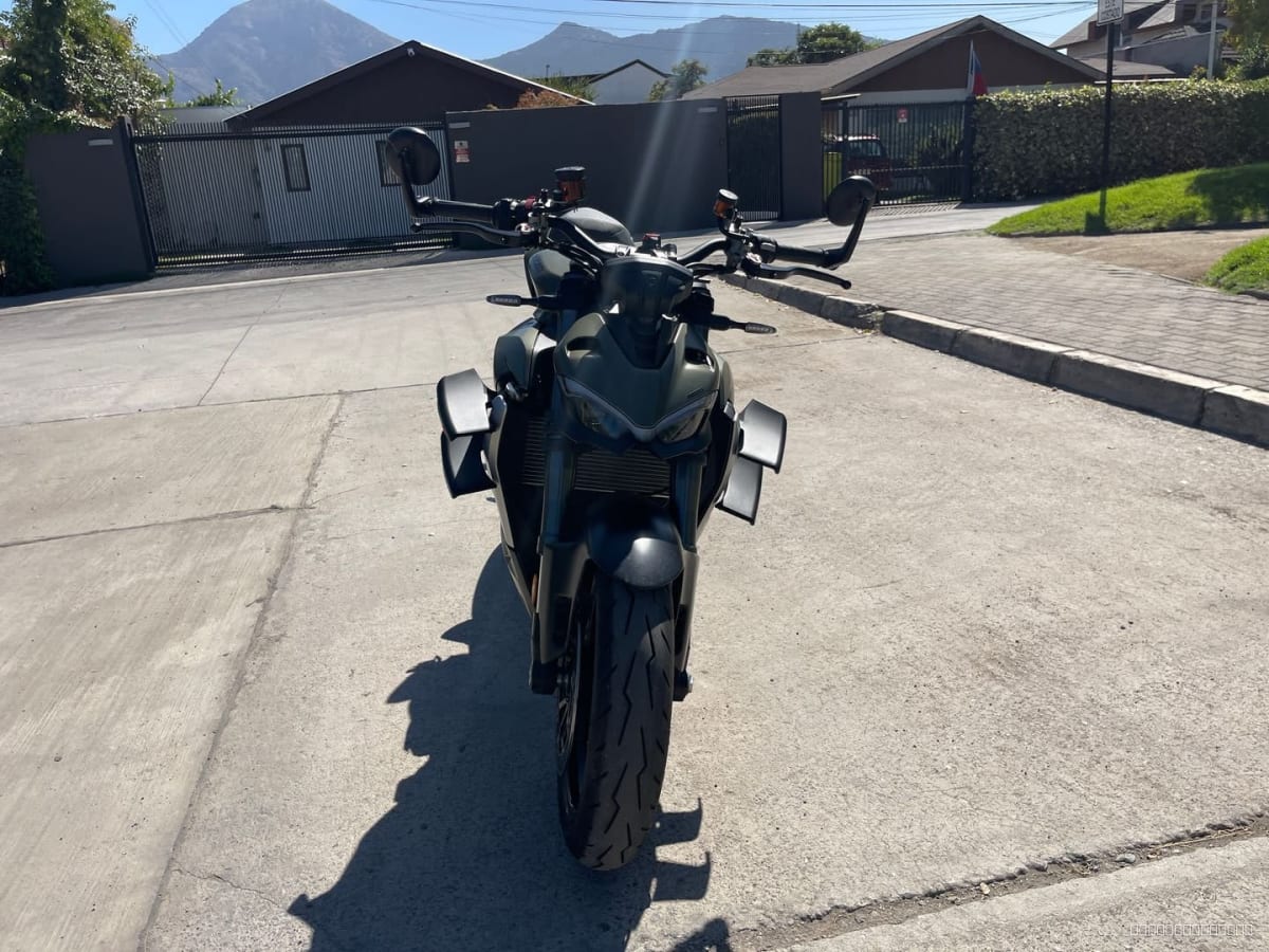 Ducati Streetfighter V2 Verde — foto 3 de 32