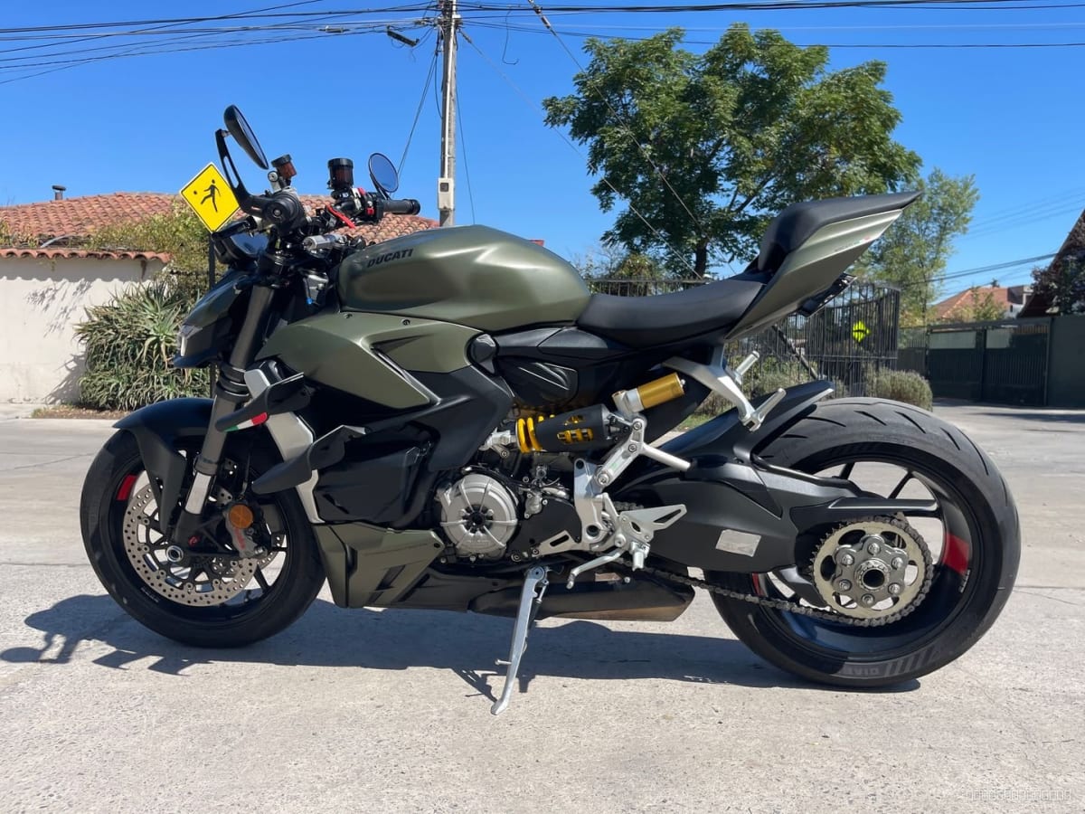 Ducati Streetfighter V2 Verde — foto 7 de 32