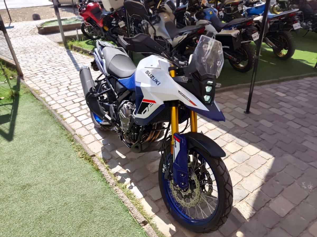 2026 Suzuki V-Strom 800 V-Strom Amarillo - Imagen 1