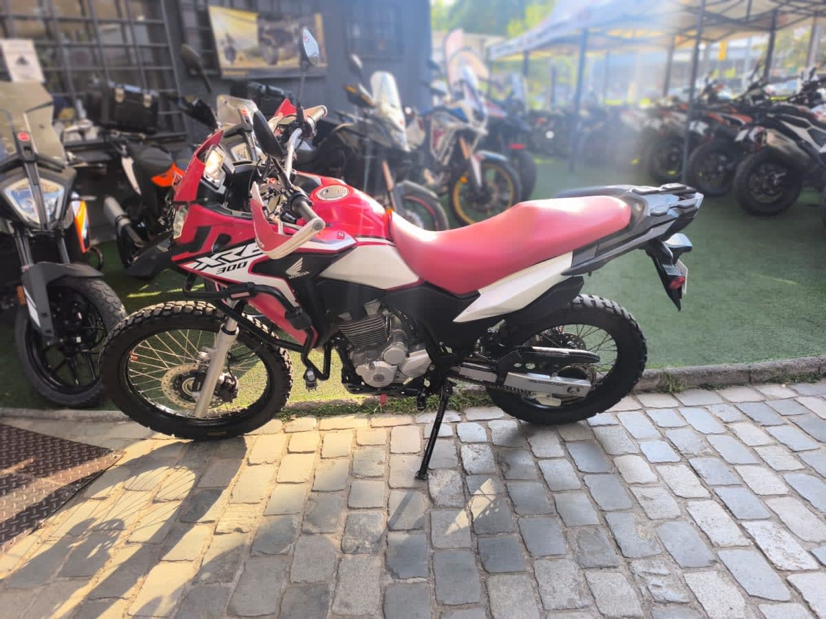 2022 Honda XRE 300 XRE Rojo - Miniatura 3