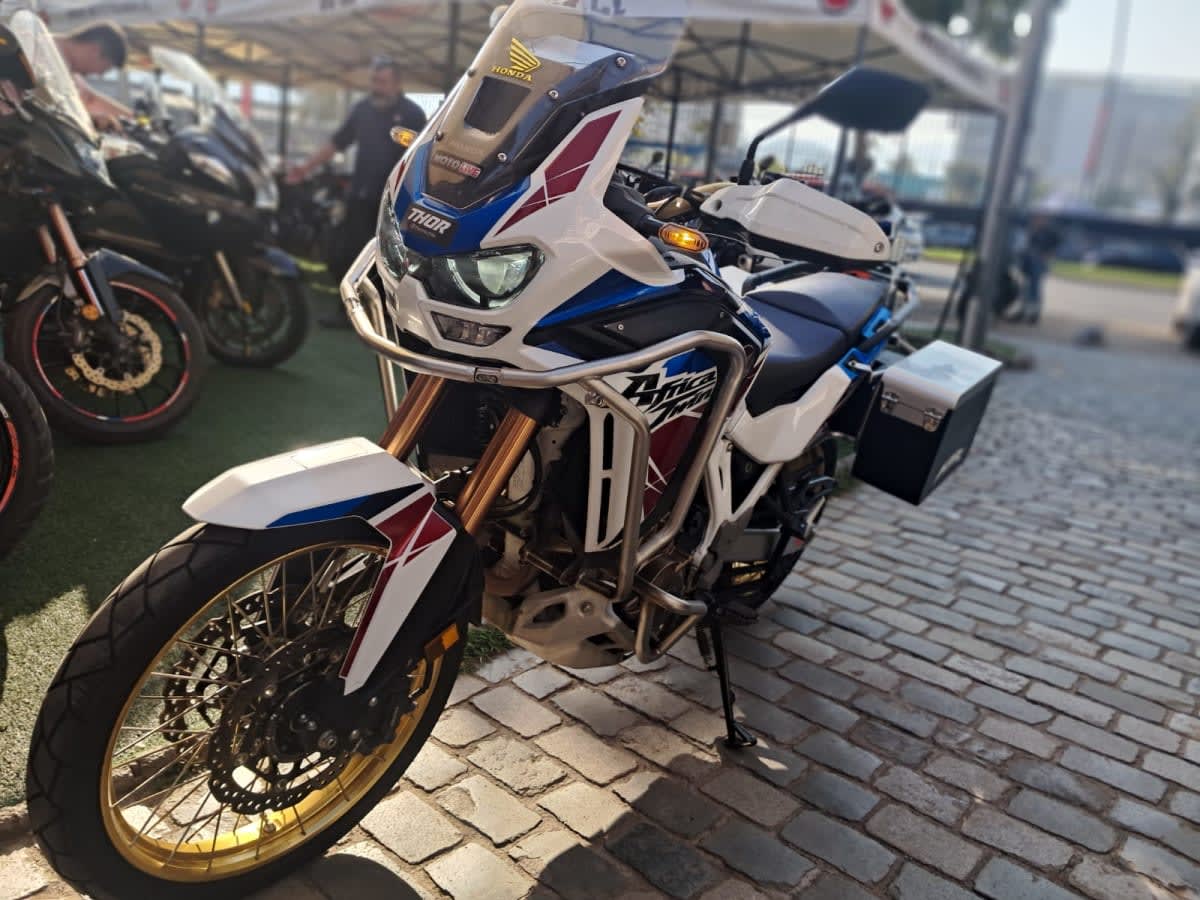 2023 Honda Africa Twin 1100 Africa Negro - Miniatura 7