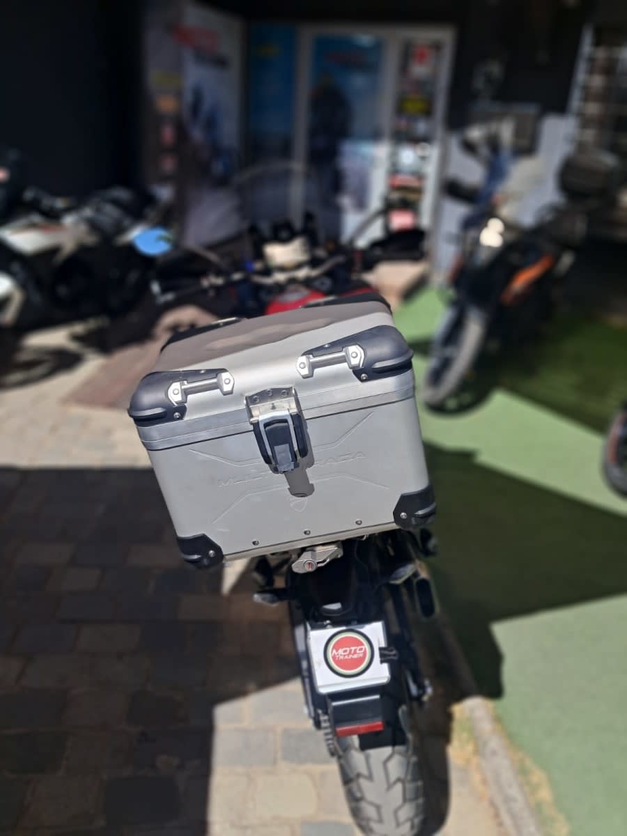 2022 Ducati Multistrada 950 Multistrada Rojo - Miniatura 4